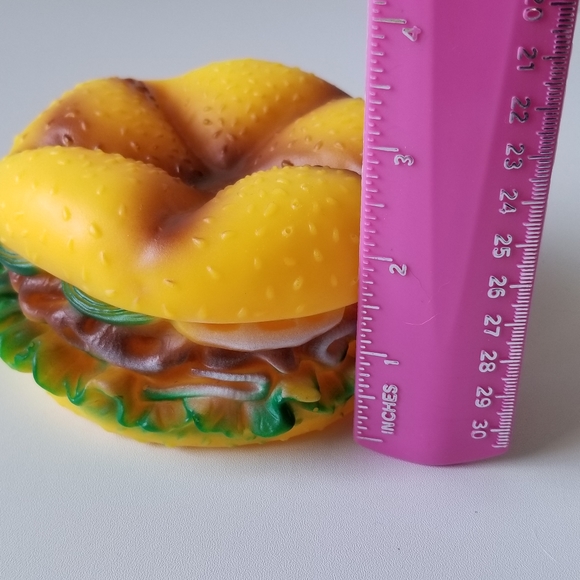 Squeak Hamburger Dog Toy New - Picture 8 of 12